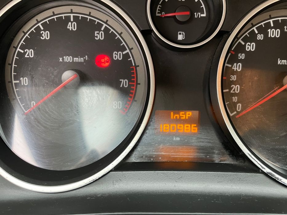 Автомобіль Опель Астра