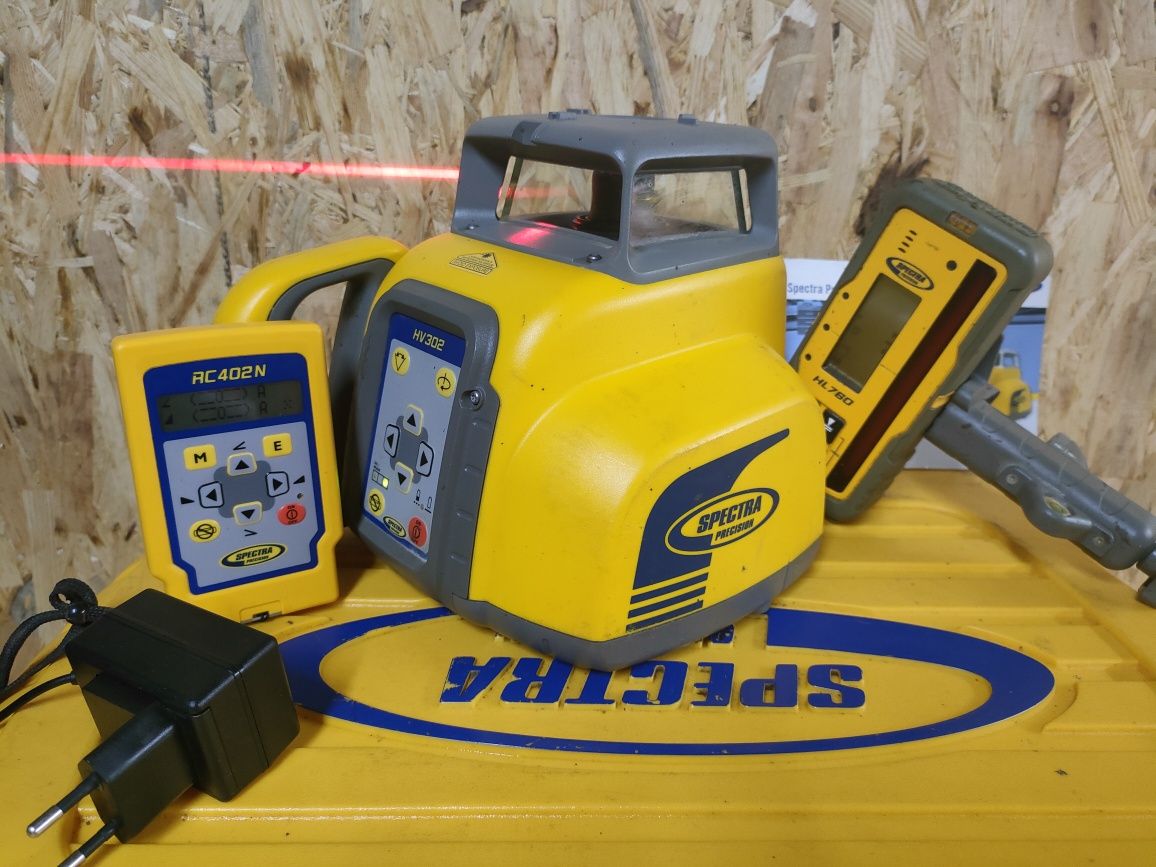 Niwelator spectra precision HV 302 trimble