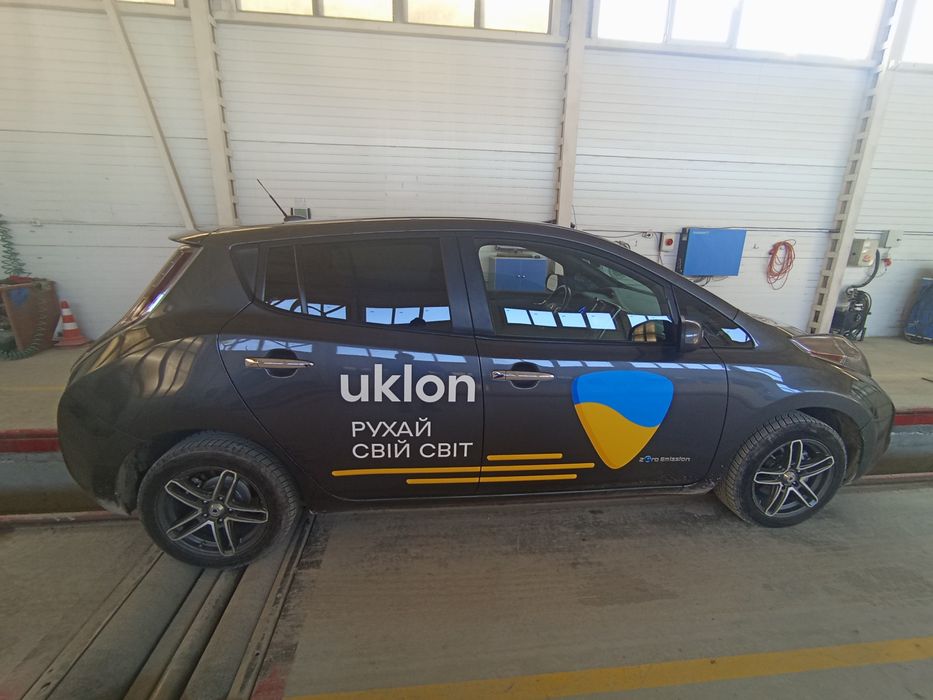 Оренда автомобіля, запас 260км +вебаста. Здам під таксі nissan leaf 42