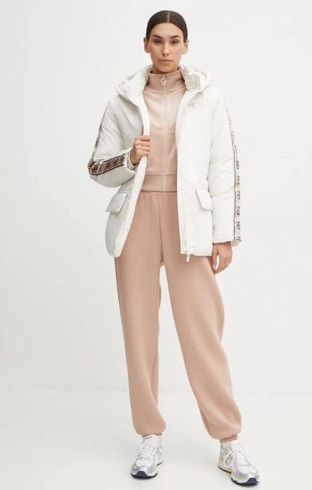 зимова куртка пухова