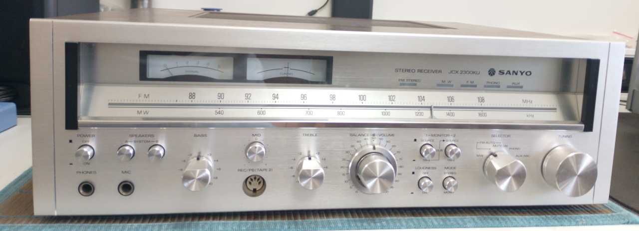 Sanyo JCX2300KU amplificador receiver vintage
