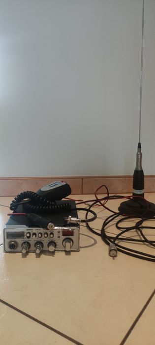 Cb radio uniden pc68ltw