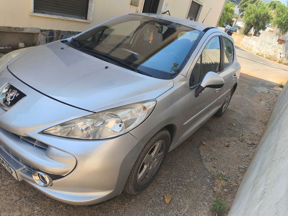 Peugeot 207 1.4 bi-fuel