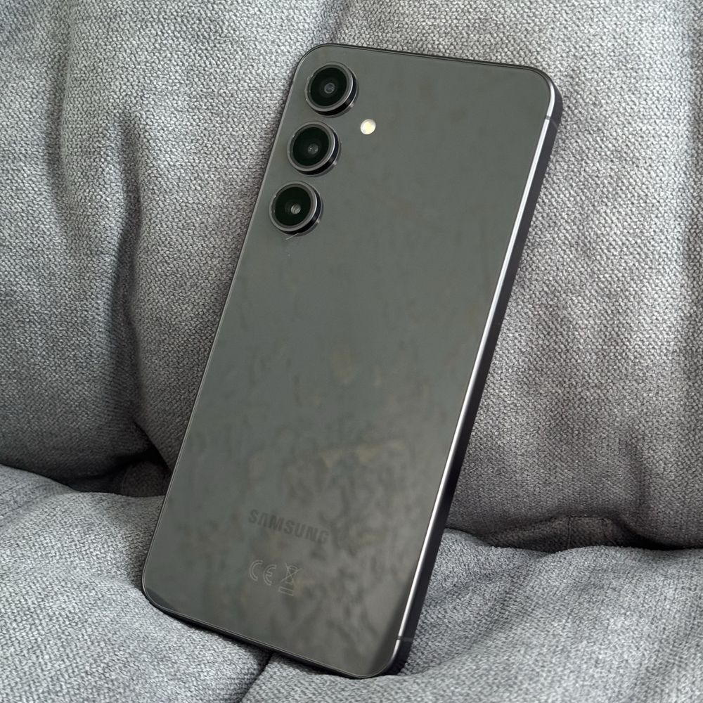 Samsung s24 Fe Официальный