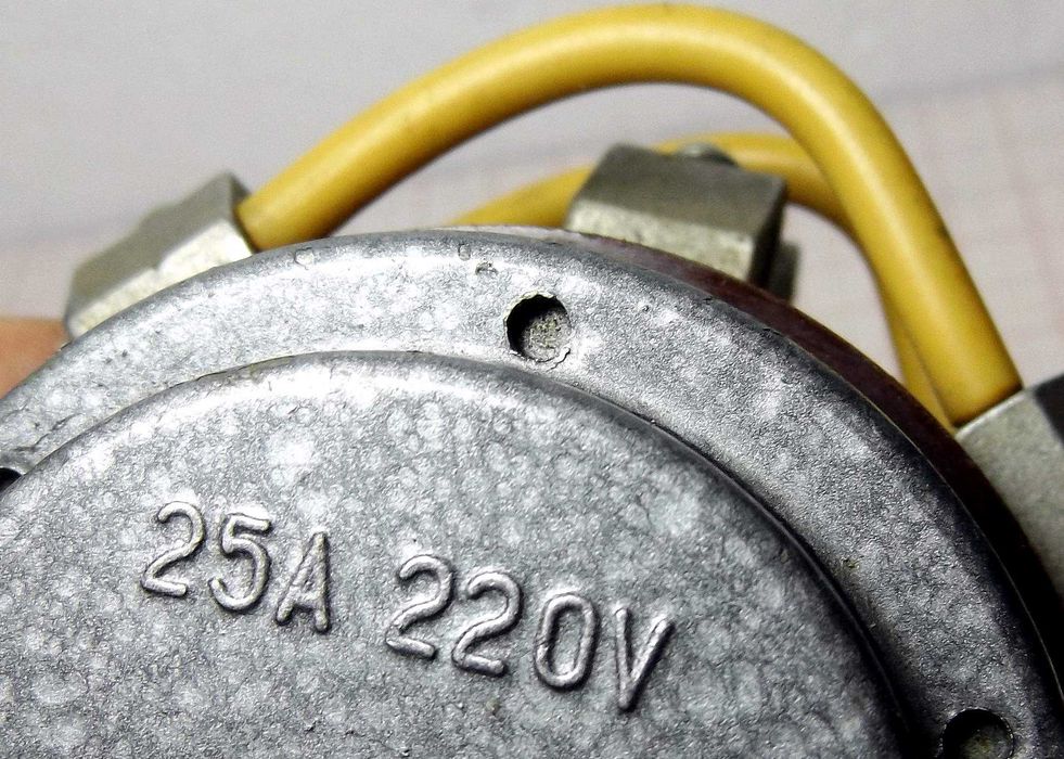 Przełącznik obrotowy 25A 220V 4-pozycje [K31]