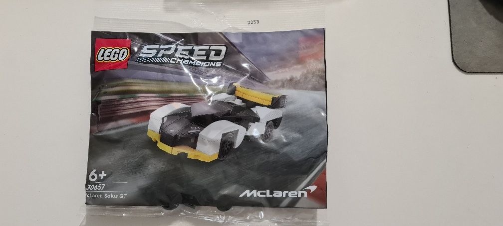 Продам Lego McLaren Solus GT