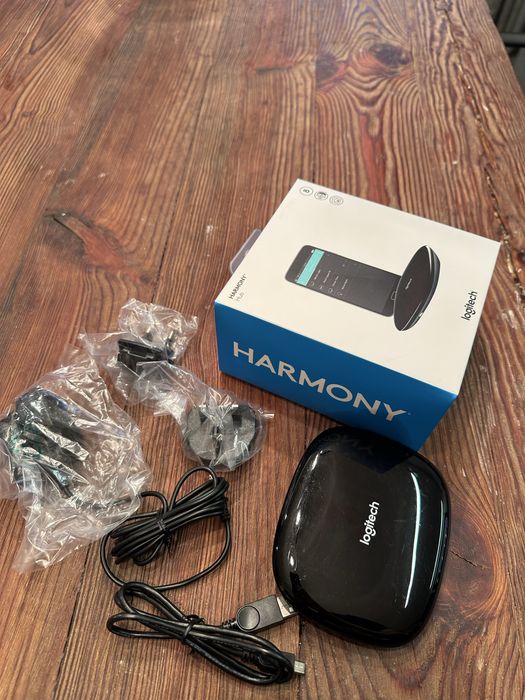 Logitech HARMONY Hub