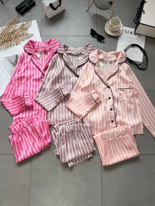 Жіноча шовкова піжамка