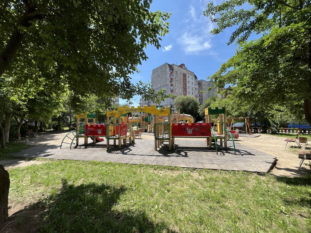 Покращен.планува.автоном.опален.,з фунцією 4кімн.Великий двір.