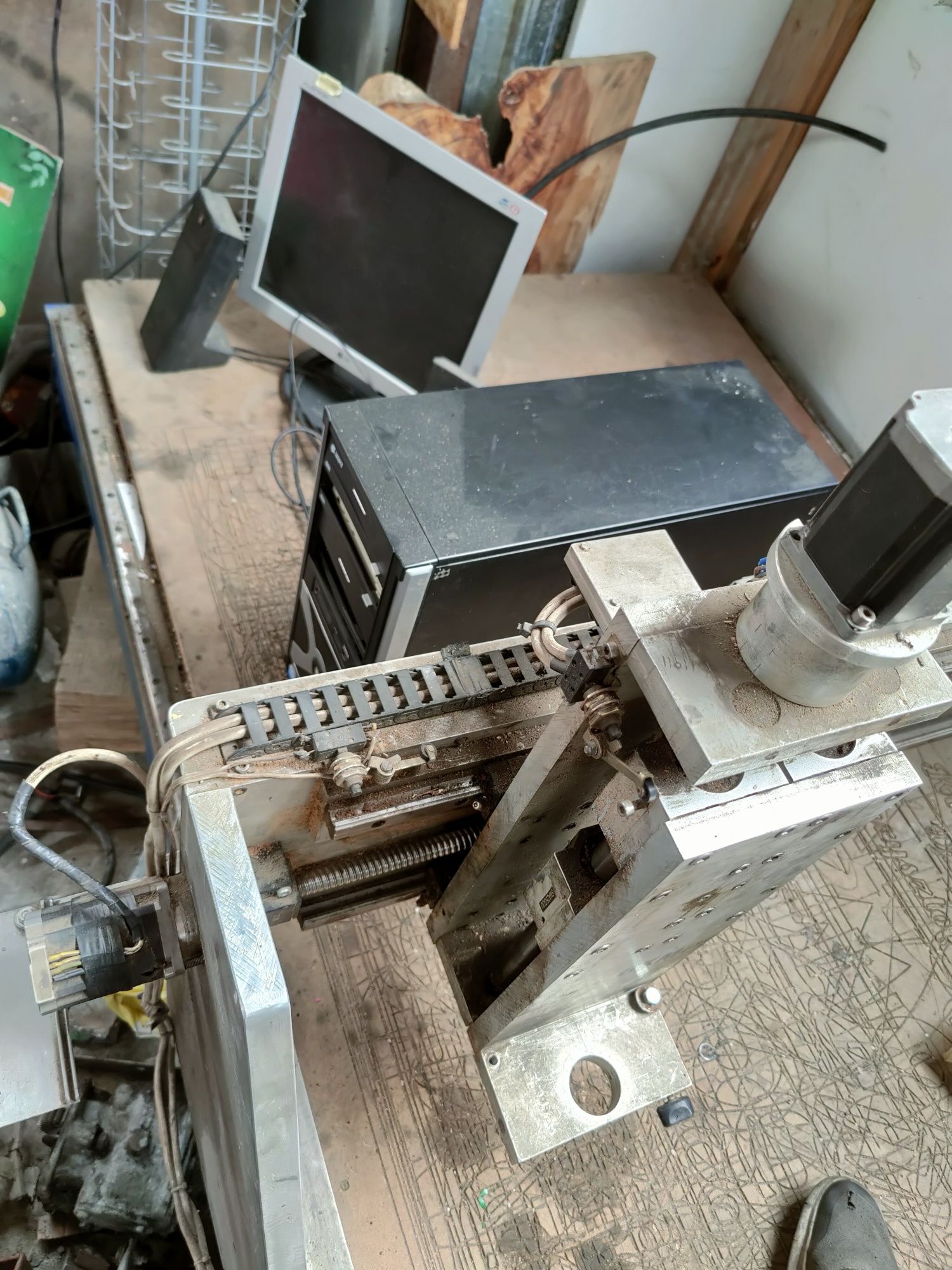 Frezarka CNC stół odciąg trocin