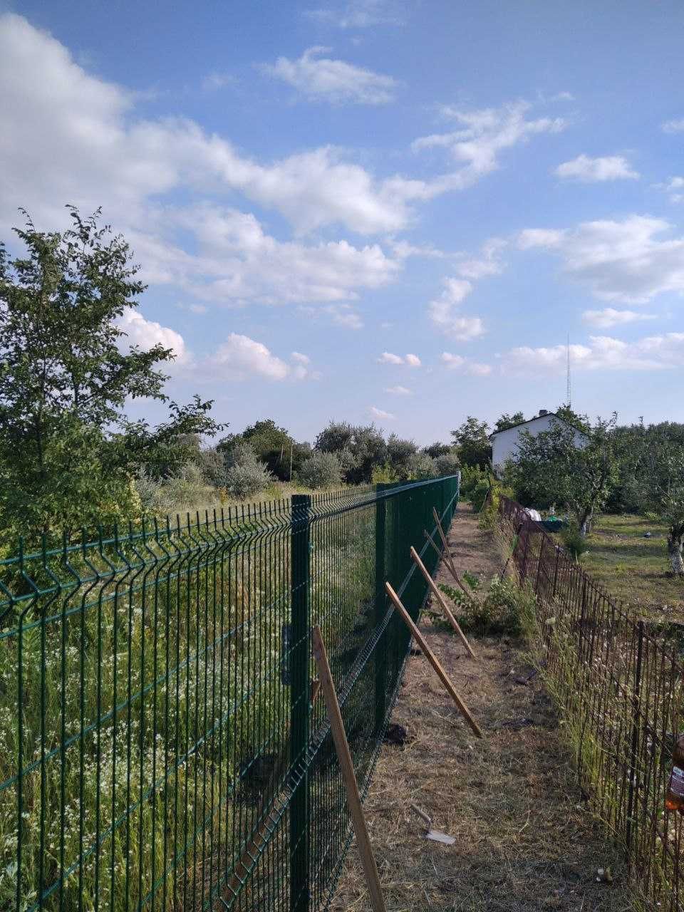 Завод The_parkan. Секційна огорожа з металевої та оцинкованної сітки.