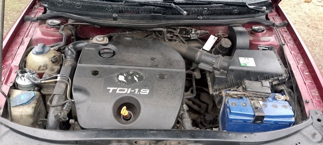 Продам семейный автомобиль