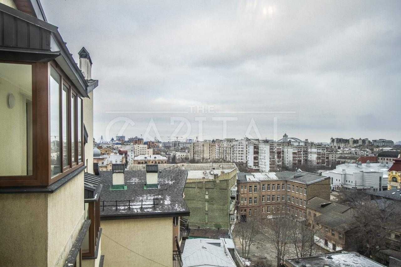 Японський пентхаус 230 м² з каміном, паркінгом і кінотеатром (Поділ)