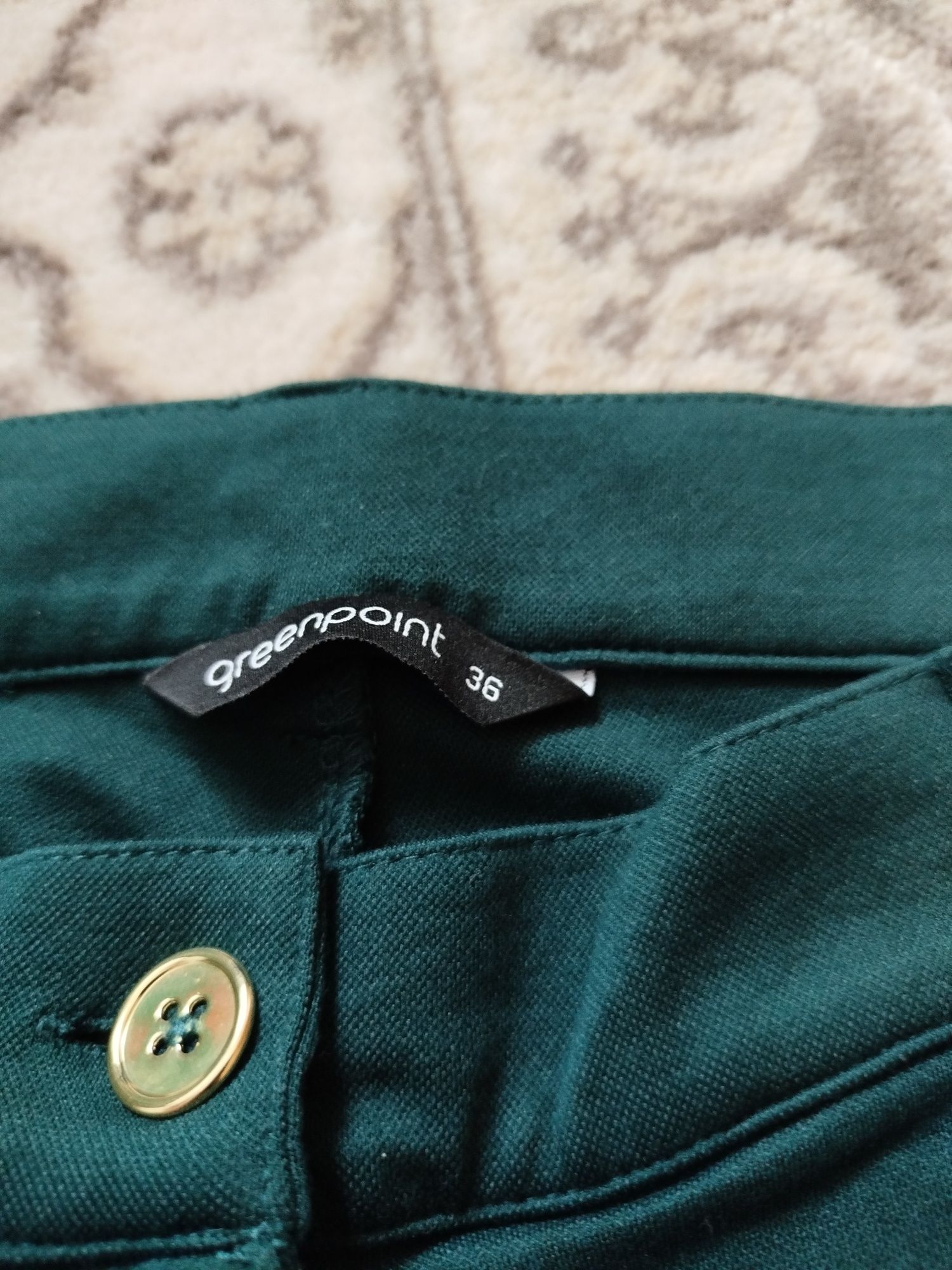 Zielone spodnie Greenpoint