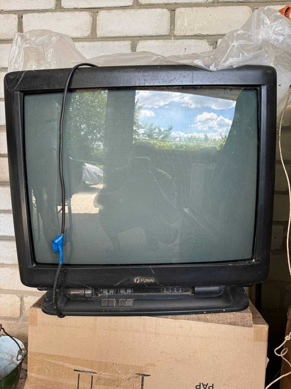 Продам б/у телевизоры