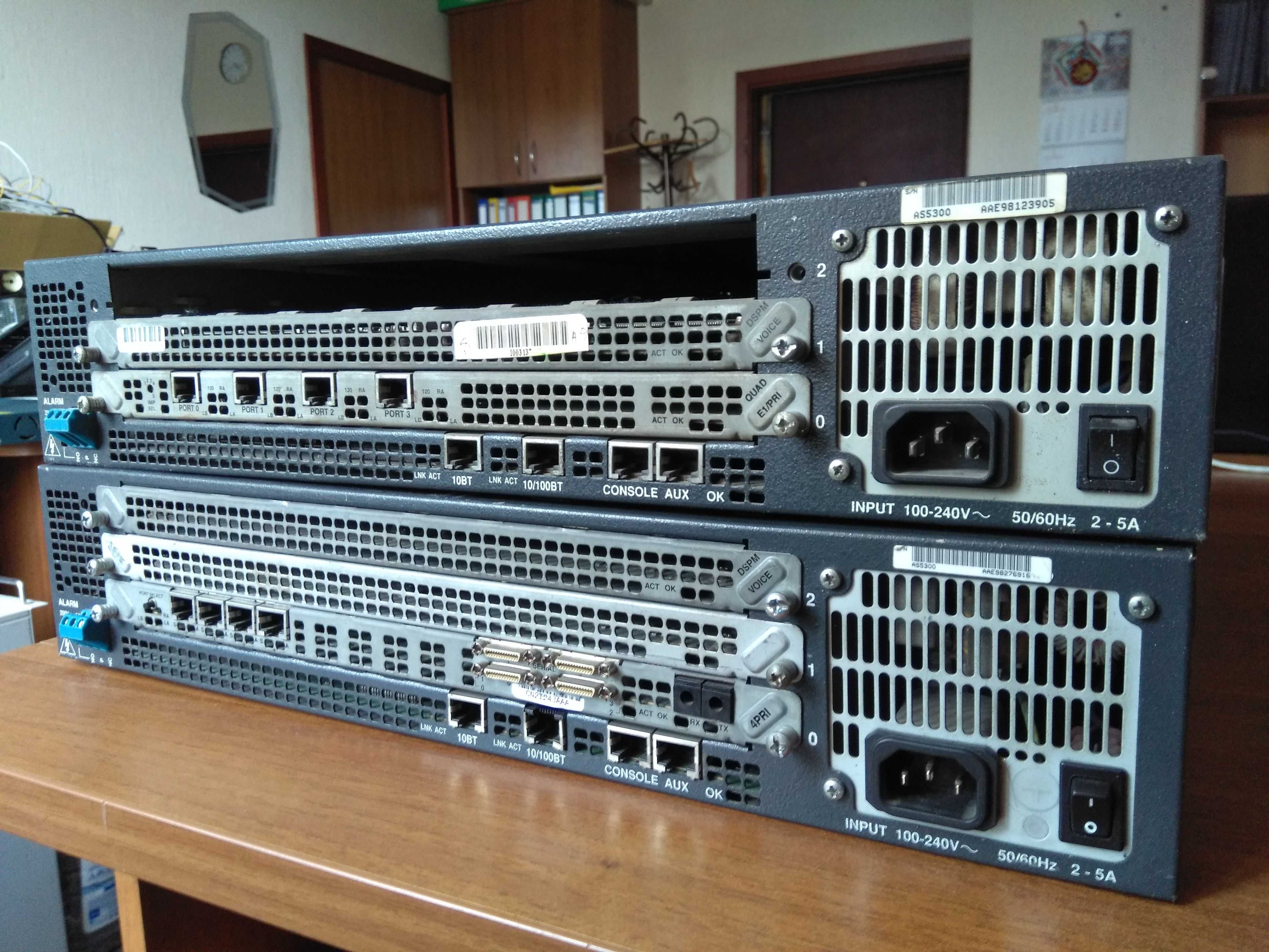 Сервер, маршрутизатор Cisco AS 5300 4xE1 и 2xE1. Блок питания. 2 шт