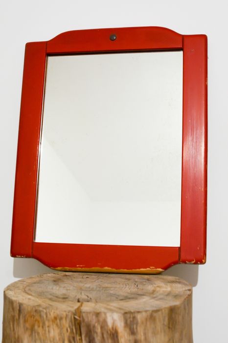 Lustro prl czerwona rama