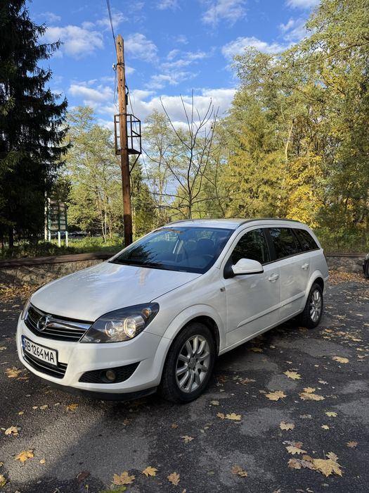 свіжоприганий Opel Astra H 2011 універсал 1.7 диз