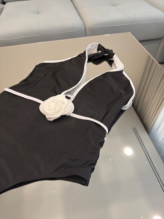 Купальник Шанель.