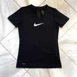 Жіноча чорна  футболка для залу Nike dri fit M