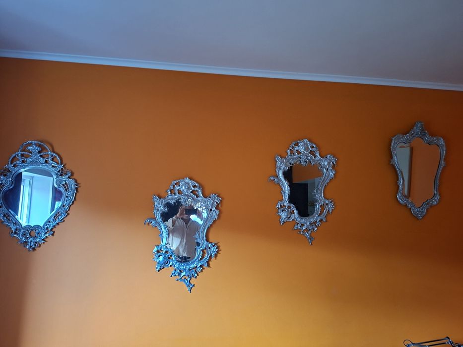 vendo conjunto de 4 espelhos em latao e pintados em cinza.