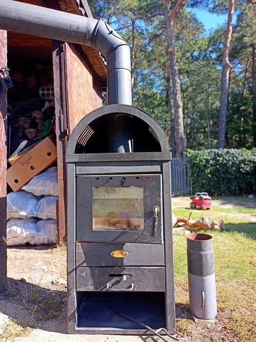 Stalowy piec kominkowy koza blist b10 z rurami rury stalowe 9kw