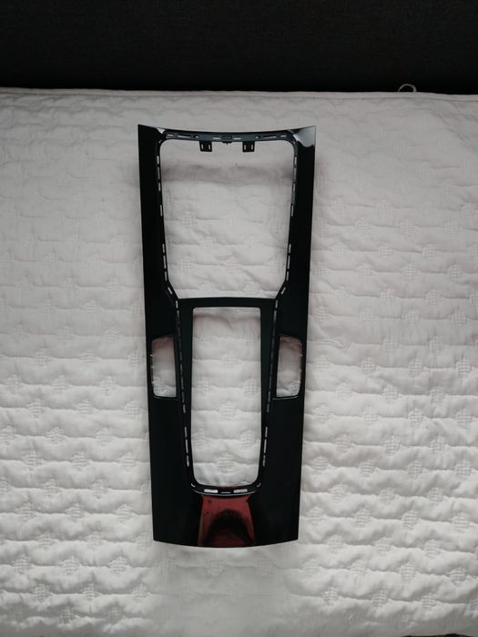 Consola central Peugeot 508