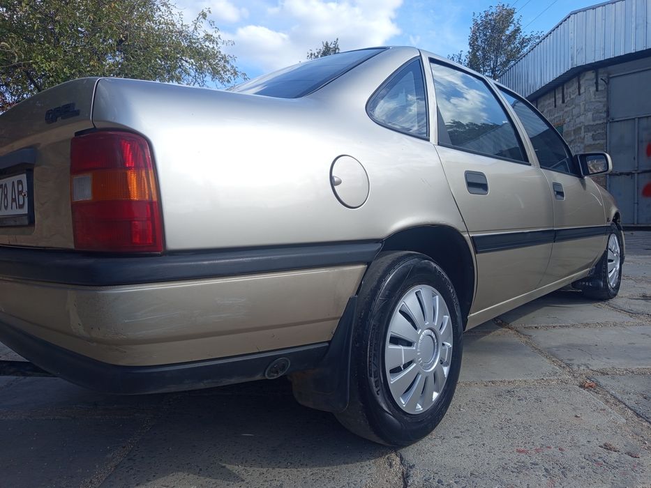 Продам Опель вектра А