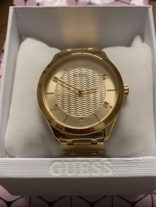 Zegarek na rękę Guess TUX kolor złoty