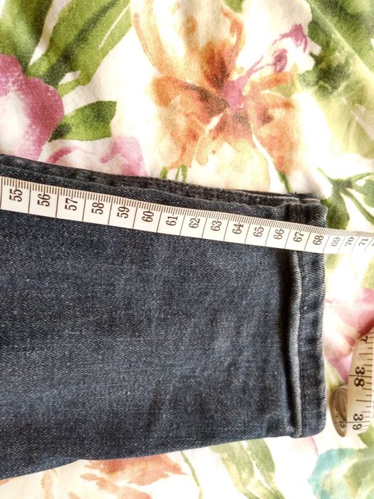 Sprzedam jeansy Reserved 36