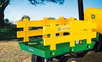 PEG PEREGO John Deere Stake-Side Trailer PRZYCZEPA