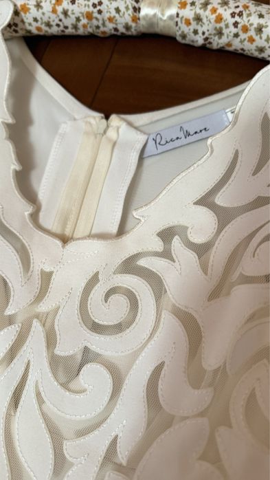 Святкова шикарна сукня S