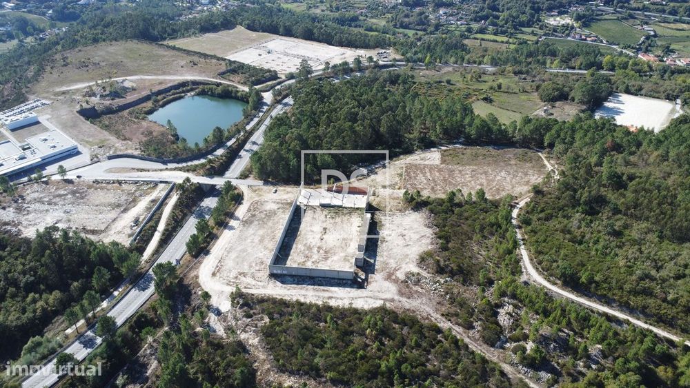 Armazém Industrial em Amarante – Aboadela