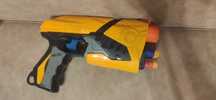 Nerf пістолет оригінал плюс три патрона відправлю олх доставкою