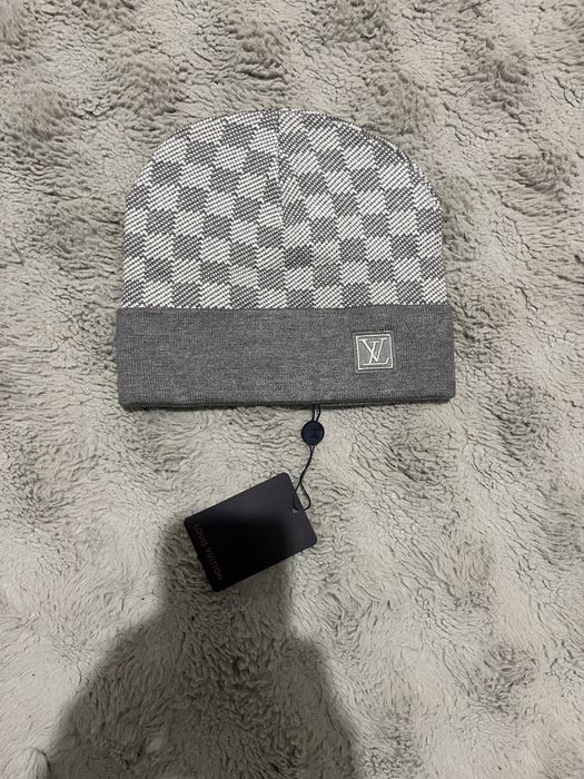 Czapka Louis Vuitton szara