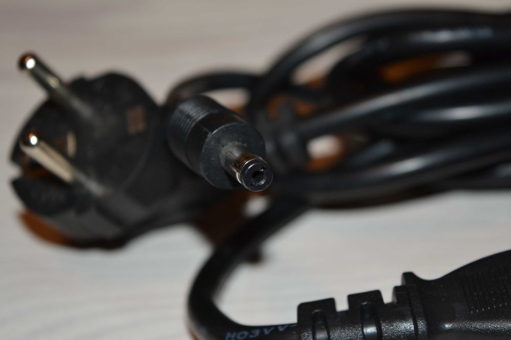 Zasilacz 12V 7,5A 90W CAM090121 Wtyk 5,5x2,5 Channel Well Technology