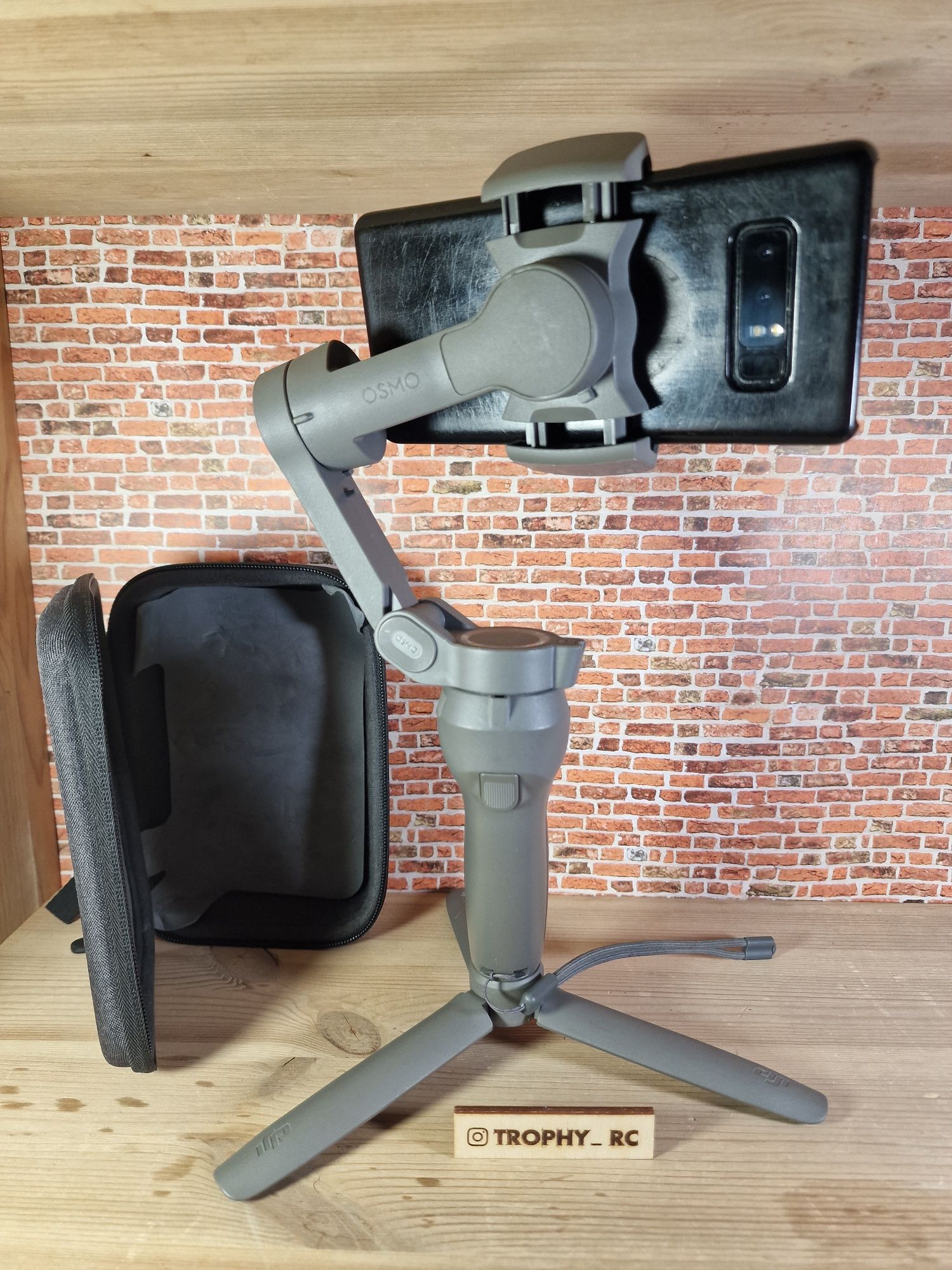 DJI osmo mobile 3 стабилизатор для мобильного телефона