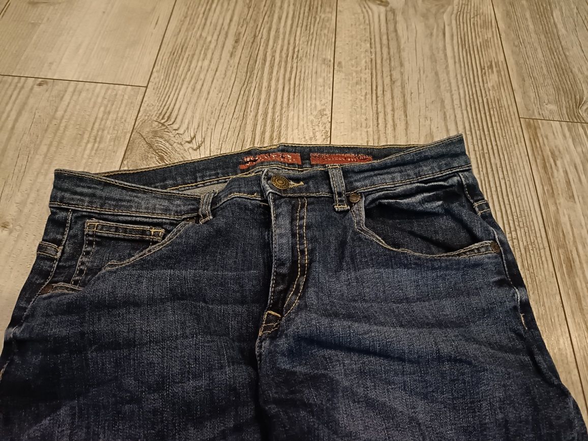 Super spodnie męskie jeans Guess r. S