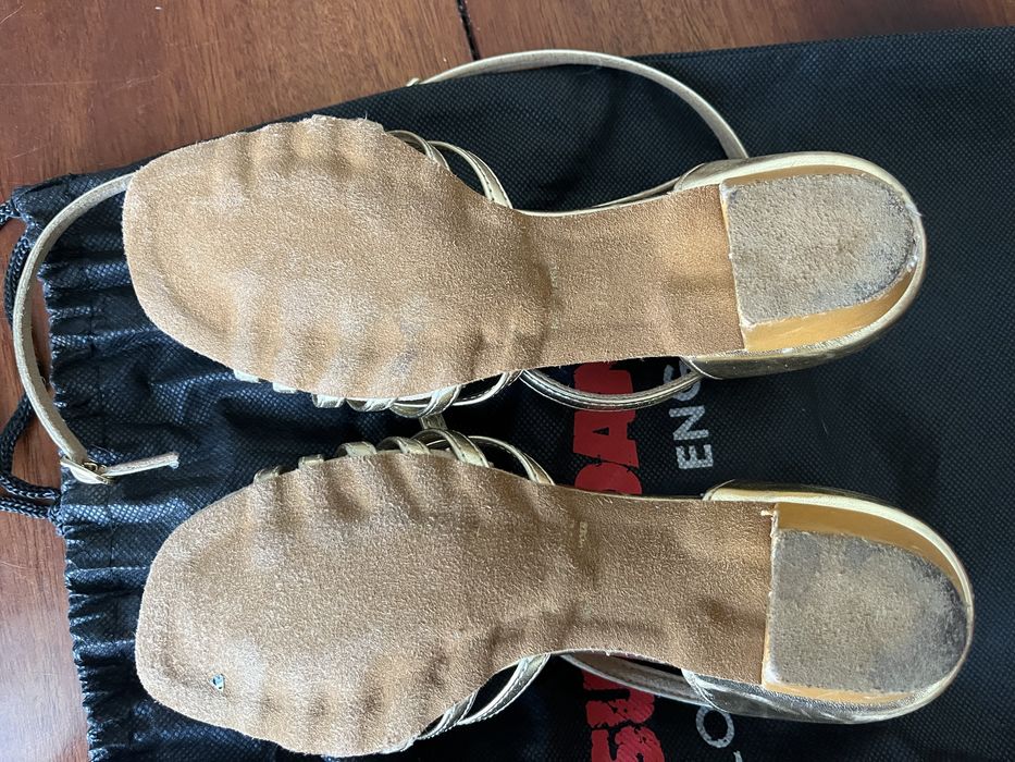 Туфлі для бальних танців