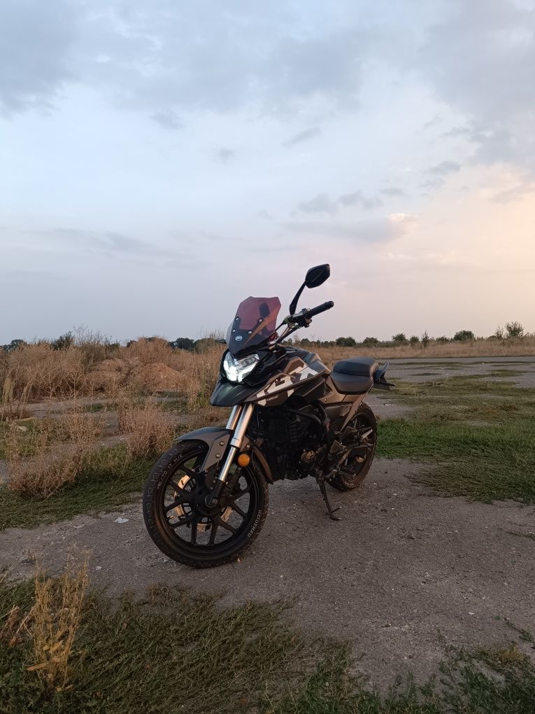 Мотоцикл Lifan kpt 200