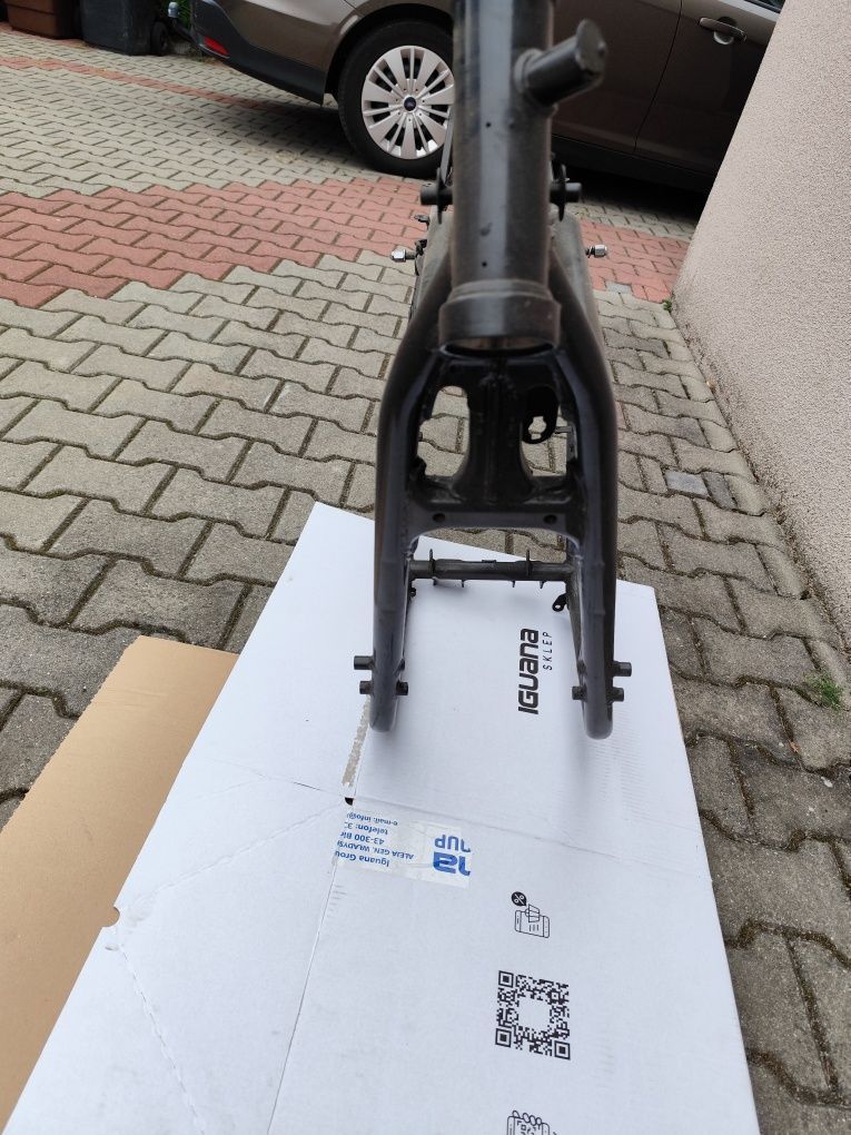 Suzuki Gsx 400 F rama z dokumentami