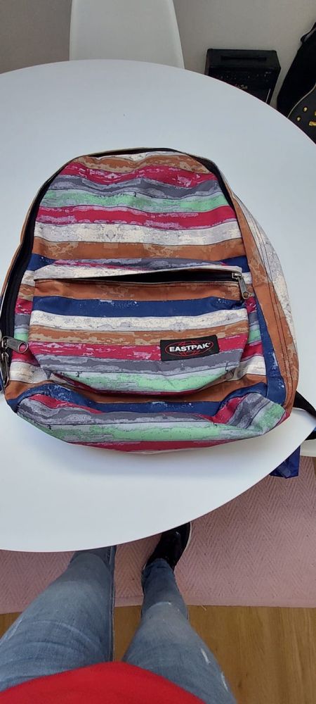 Mochila eastpack com bolsa interior para computador