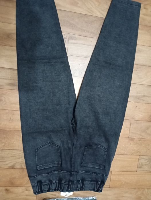 Джинсы  МОМ р.33