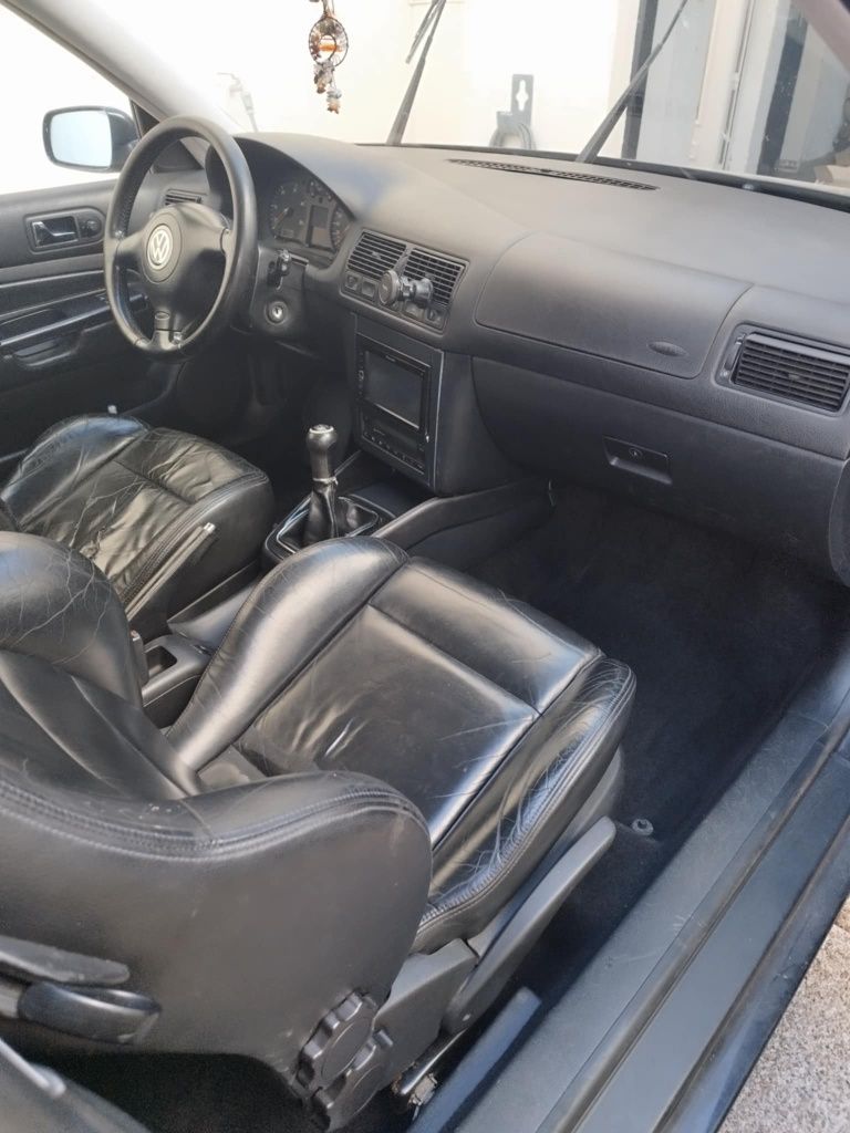 Volkswagen Golf IV 1.9 TDI 115cv – Desportivo e Fiável