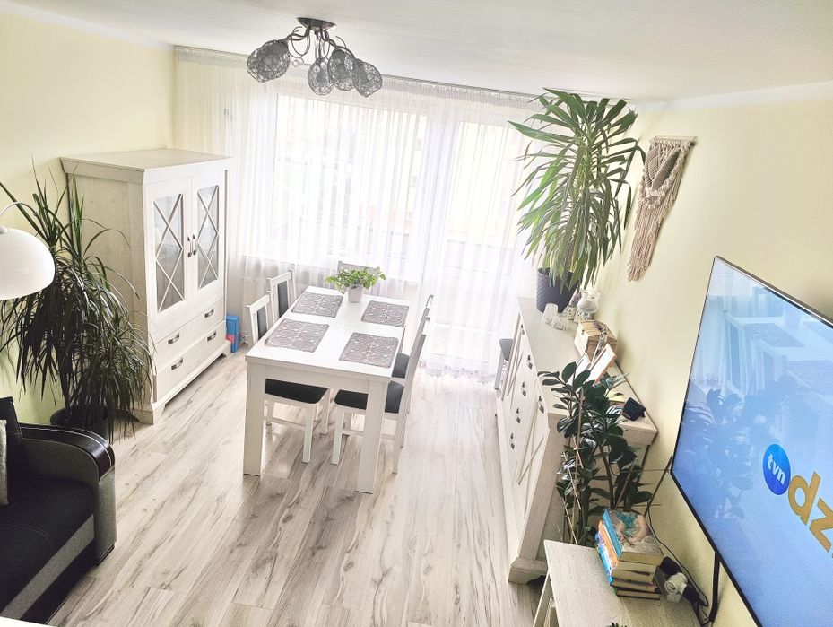 Krapkowice- Sprzedam mieszkanie z miejscem parkingowym.