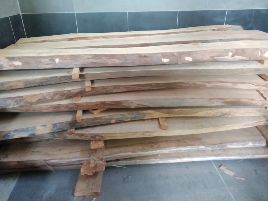 Deski - brusy orzecha włoskiego