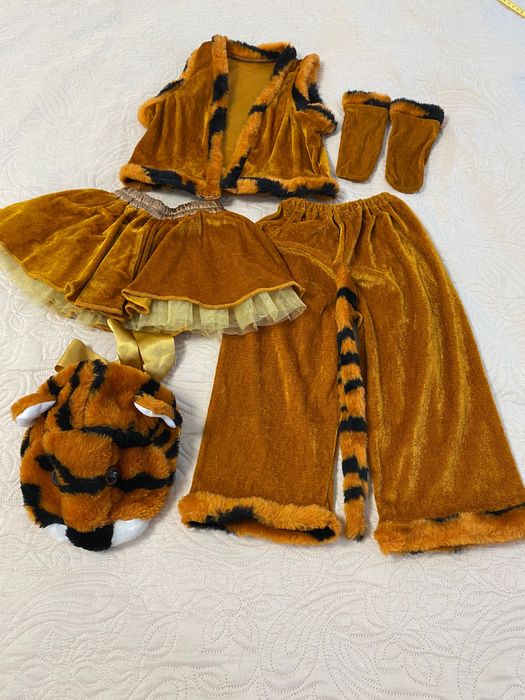 Новорічний костюм тигреняти