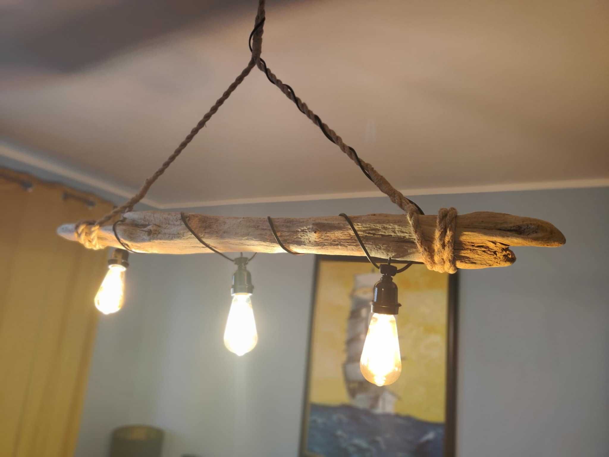 Lampa drewniana wisząca, rękodzieło