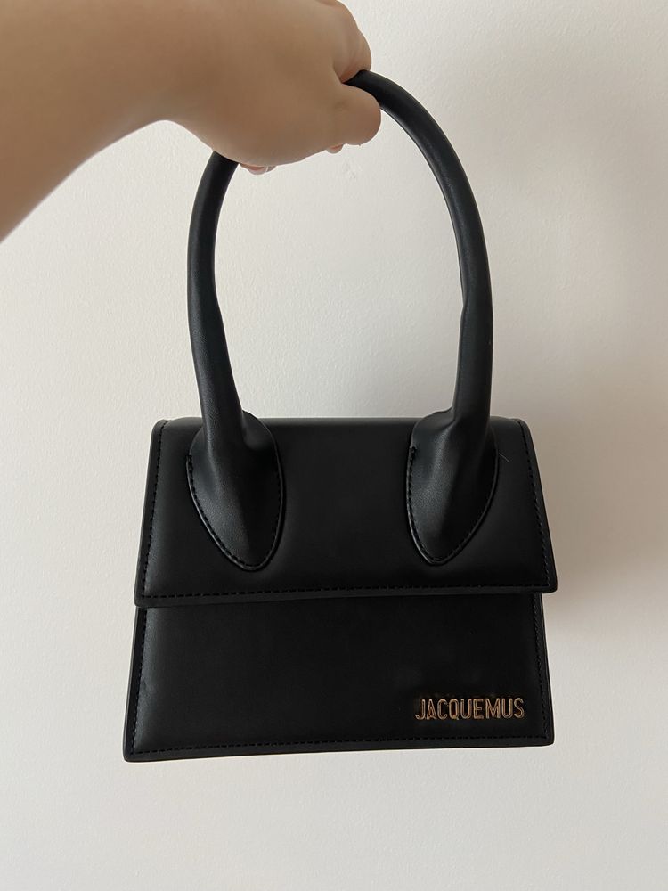 Mala Jacquemus chiquito preta