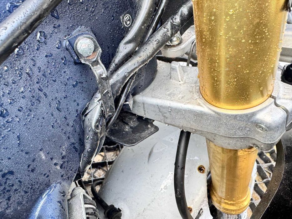 SUZUKI GSXR 750 L2 2012  r6 cbr ninja